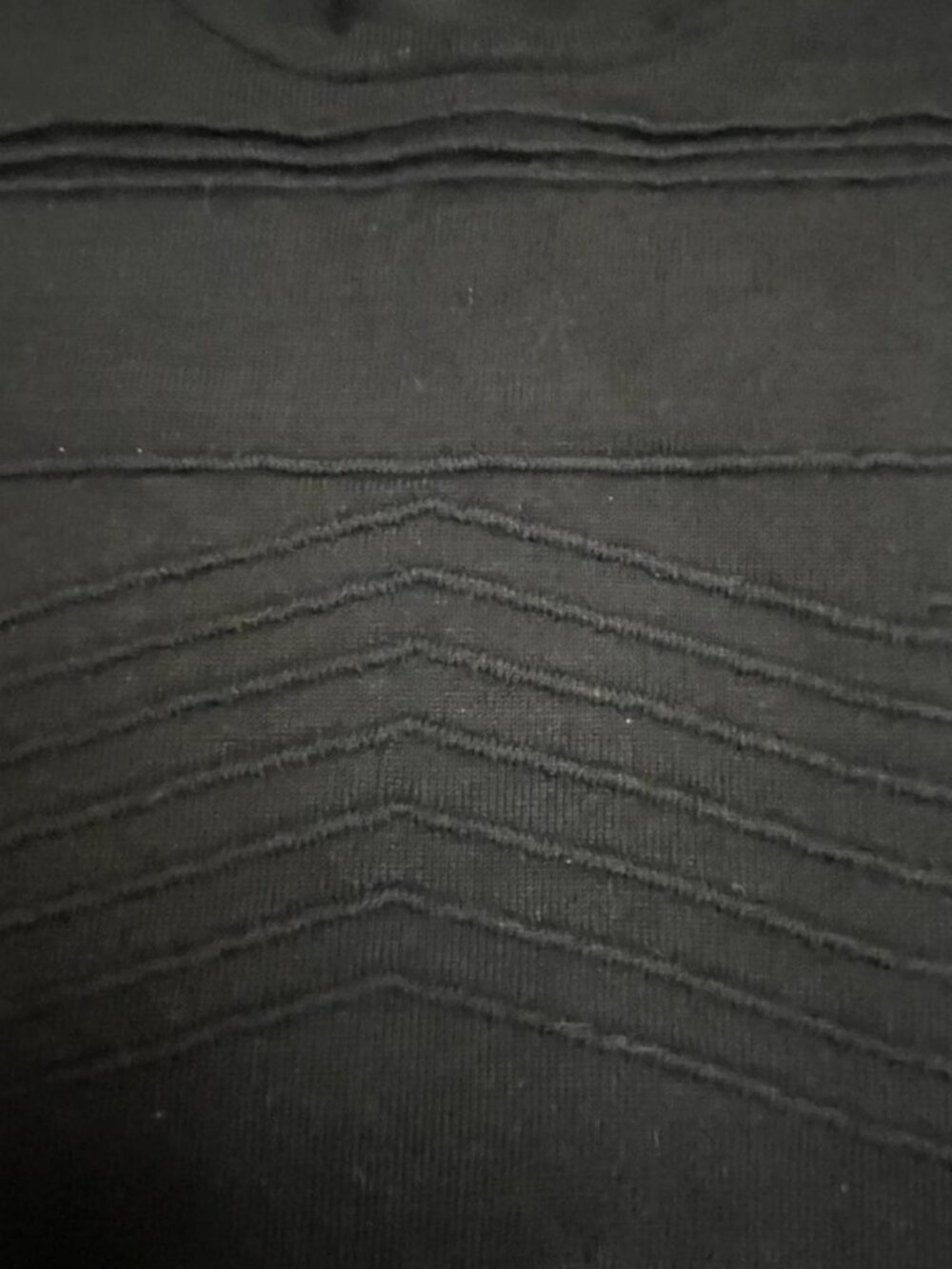 black bodycon dress